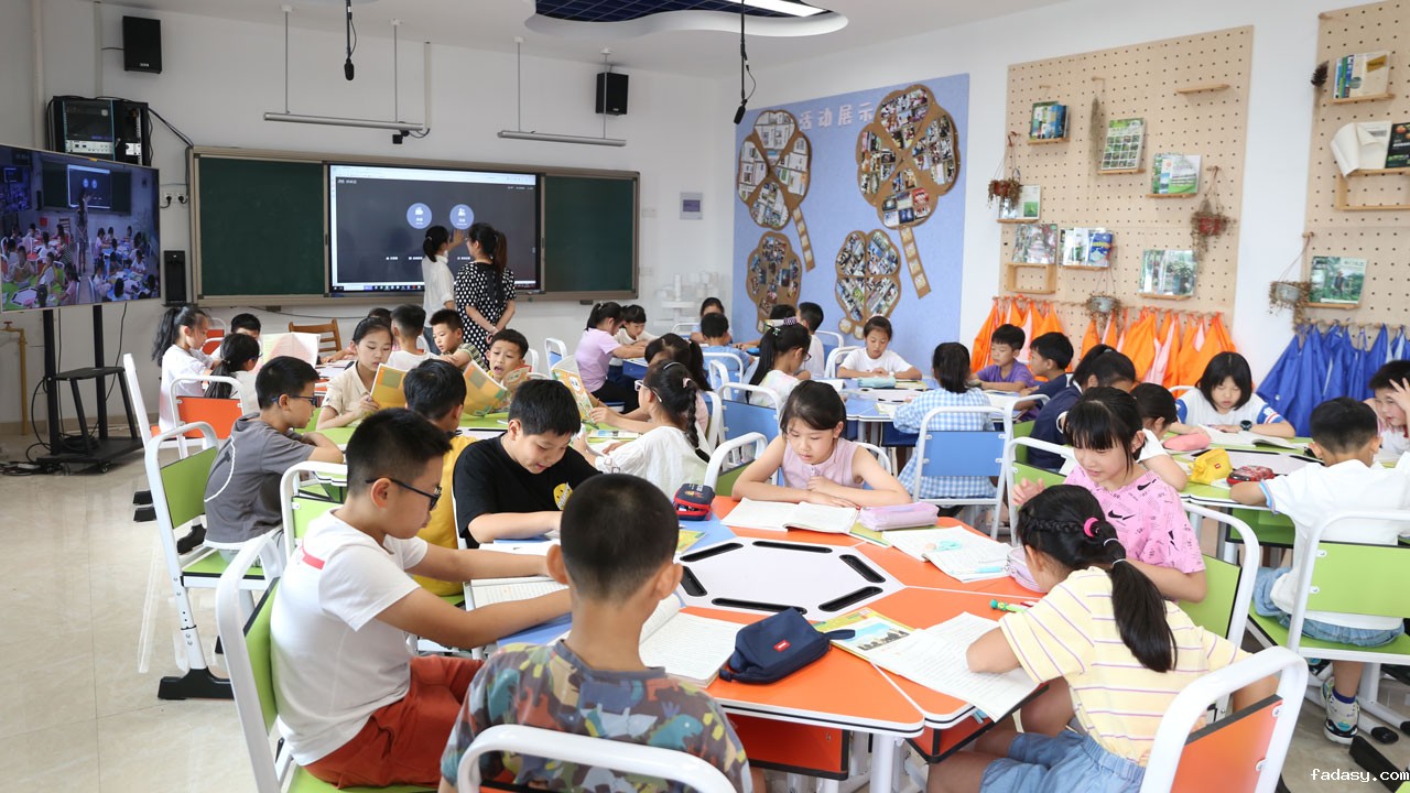 专递课堂与网络研修相结合,创新“互联网+”结对帮扶
