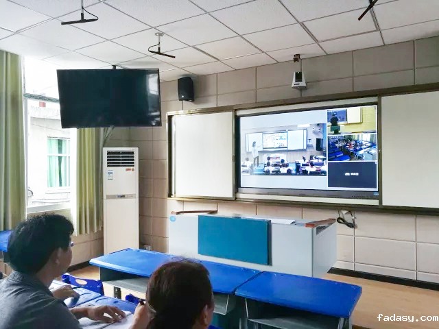建三个课堂就选雷竞技app官网网站,湖北五峰土家族自治县区域均衡建设