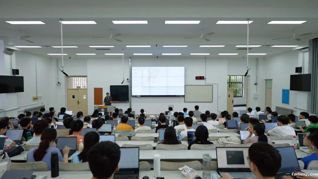 智慧教室解锁课堂新模式，山东大学引领教育数字化潮流