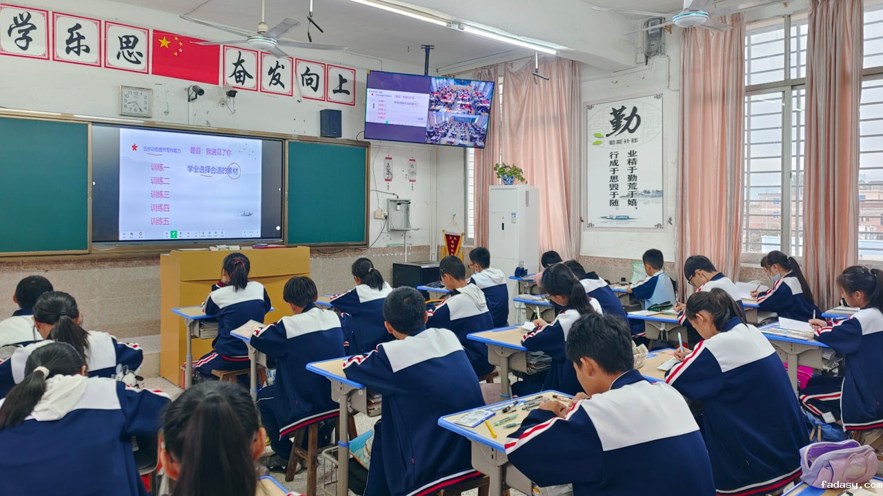 “5G+专递课堂”，促进教育帮扶提质